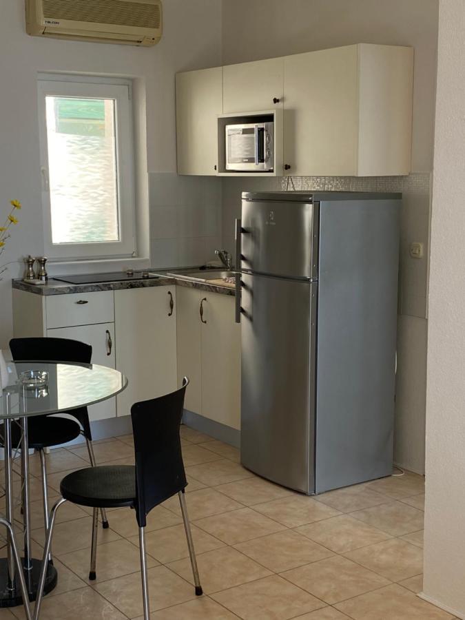 Villa Leo Beach Apartment พอดโกรา ภายนอก รูปภาพ